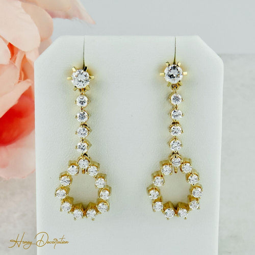 Boucles d'oreilles Boucles d’oreilles pendantes en or jaune 585 serties de diamants 58 Facettes 1842