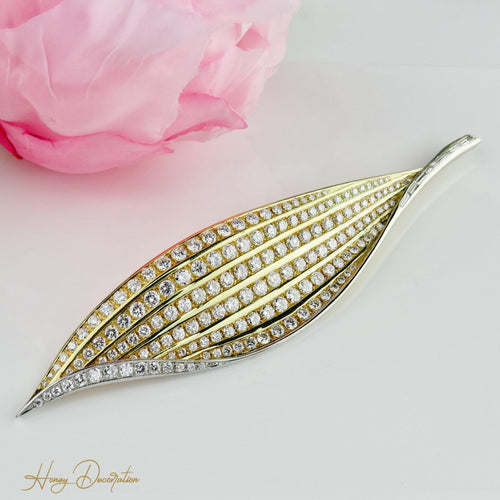 Pendentif Brosche feuille en or jaune 18 carats et diamants 7,50 ct 58 Facettes 1702