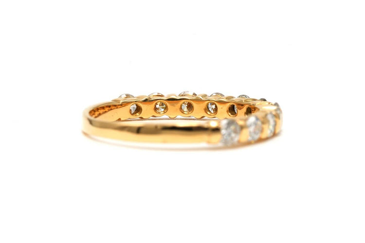 Bague 54 Alliance demi-américaine contemporaine en or jaune 18 carats et diamants taille brillant 58 Facettes 22695