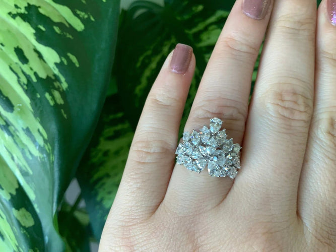 Bague 53.5 Bague cocktail en or blanc et diamants 58 Facettes RNG-118