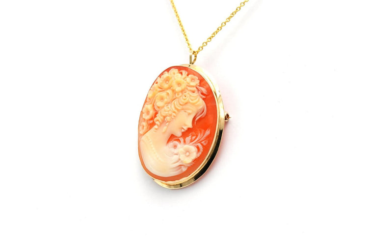 Pendentif Pendentif années 50 en or jaune 18 carats serti d’un camée 58 Facettes 23039