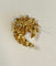Broche Broche florale en or blanc 18 carats et rubis 58 Facettes 45160002