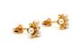 Boucles d'oreilles Boucles d'oreilles contemporaines en or jaune 18 carats, perles et diamants taille brillant 58 Facettes B761