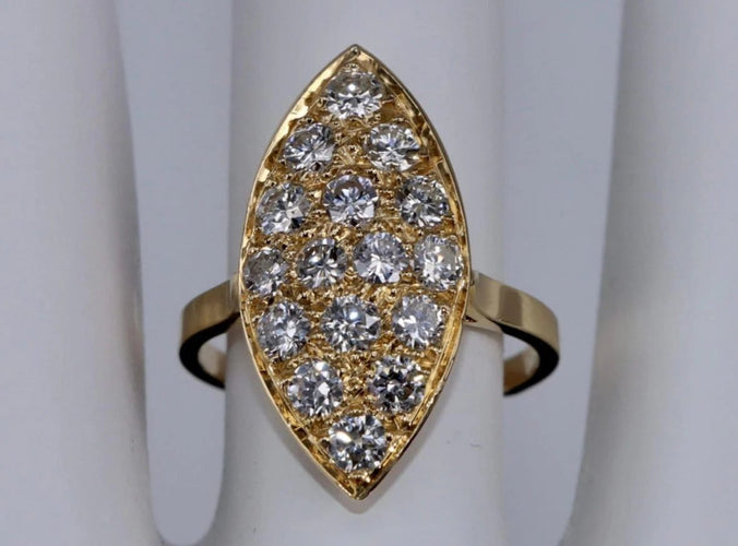 Bague 53.5 Bague marquise en or jaune pavée de diamants 58 Facettes BA 124