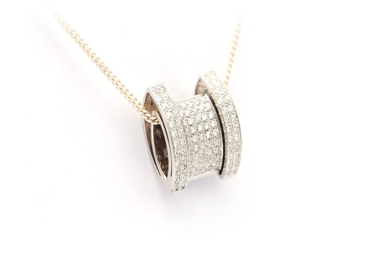 Pendentif Pendentif contemporain en or blanc 18 carats serti de diamants taille brillant (0,465 ct) 58 Facettes 22454