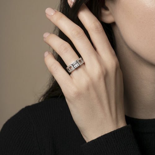 Bague 53 Bague double halo en or blanc 750 et diamants 58 Facettes 61E00051