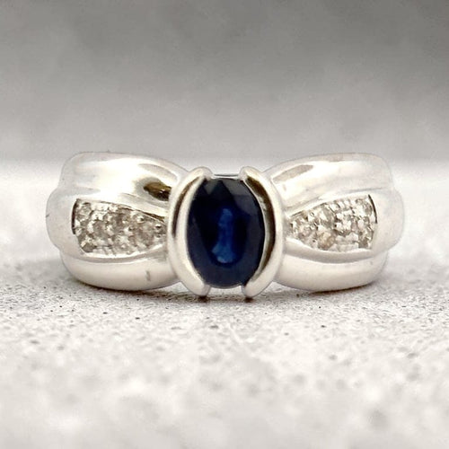 Bague 54 Bague en or blanc 18 carats avec saphir ovale et diamants 58 Facettes 90861-ac12765