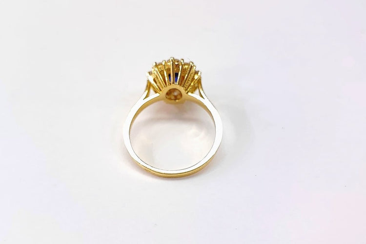 Bague 53.5 Bague marguerite entourage en or jaune 18K saphir et diamants 58 Facettes Bag.entour.S.-FA.4