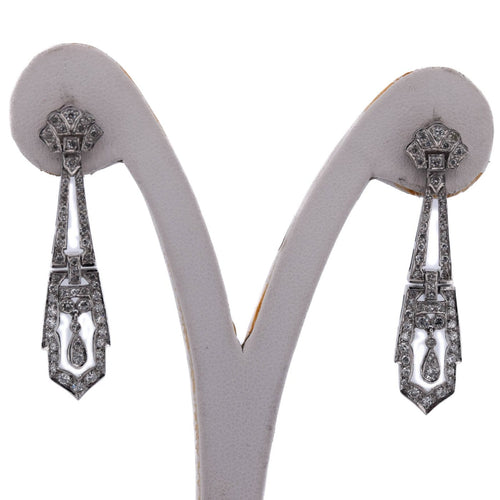 Boucles d'oreilles Boucles d'oreilles pendantes Art déco en platine et diamants 58 Facettes OR167 P19 (05519)