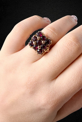 Bague 55 Bague vintage années 1950 en or jaune 18K et grenats rhodolites 58 Facettes