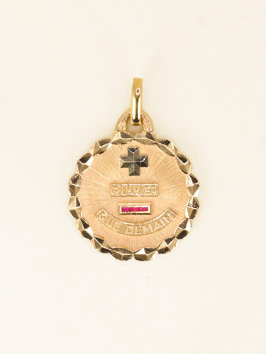 Pendentif AUGIS Médaille Amour ronde Plus Hier Moins Demain or jaune rubis 58 Facettes 1164.3