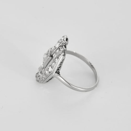 Bague 53.5 Bague Art déco en platine à motif géométrique et diamants 58 Facettes POI312-1