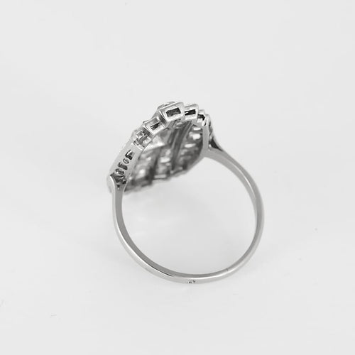 Bague 53.5 Bague Art déco en platine à motif géométrique et diamants 58 Facettes POI312-1