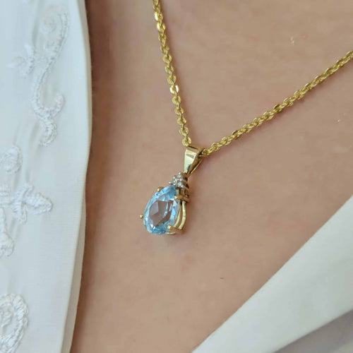 Pendentif Pendentif en or jaune 18 carats, topaze et diamants 58 Facettes 32245