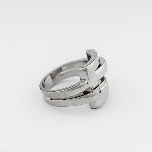 Bague 53 Boucheron Déchaînée - Bague motif carré en or blanc 18 carats 58 Facettes 33377