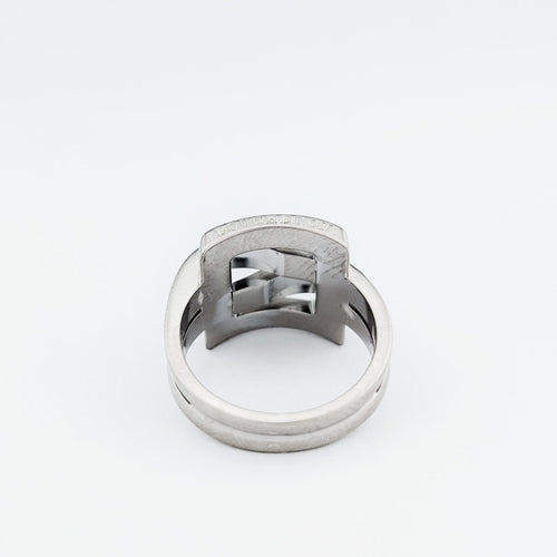 Bague 53 Boucheron Déchaînée - Bague motif carré en or blanc 18 carats 58 Facettes 33377