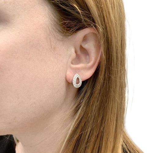 Boucles d'oreilles Boucles d'oreilles Piaget, or blanc et diamants. 58 Facettes 35384