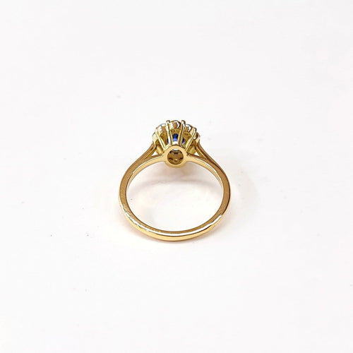 Bague 55 Bague marguerite en or jaune 18K, saphir et diamants 58 Facettes BAG.MARGT.S.FIL.FA69