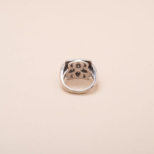 Bague 53 Bague chevalière en or gris 18 carats et diamants 58 Facettes 794077