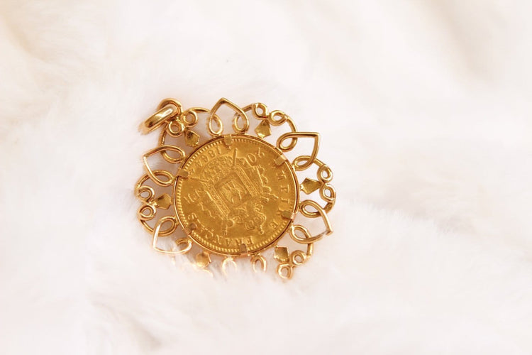 Pendentif Pendentif Napoléon en or jaune 900 et entourage en or jaune 750 58 Facettes MT250671