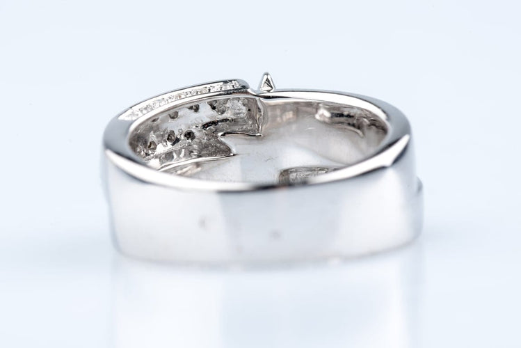 Bague 54 Bague étoile en or blanc 18K avec rubis et diamants 58 Facettes BG41300008-107