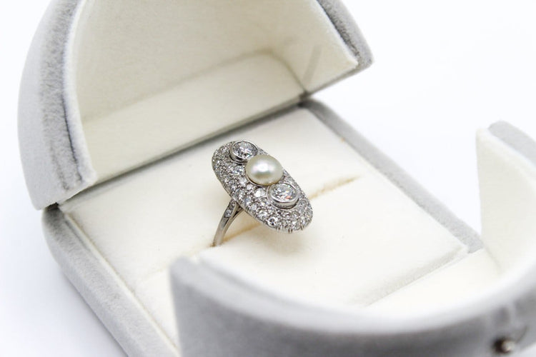 Bague 54 Bague marquise en platine avec perle fine et diamants 58 Facettes 250452