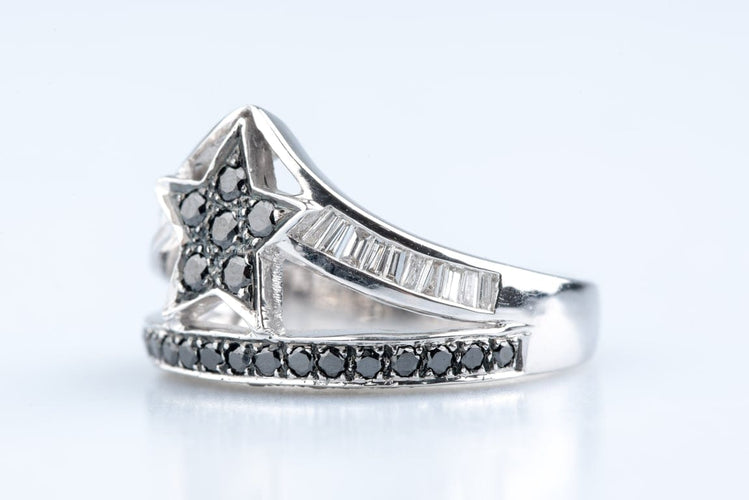 Bague 54 Bague étoile en or blanc 18K et diamants noirs et blancs 58 Facettes BG31300267-107