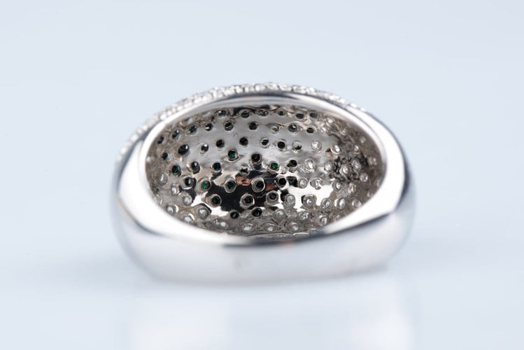Bague 53.5 Bague dôme cœur en or blanc 18K et diamants noirs et blancs 58 Facettes BG31300347-107