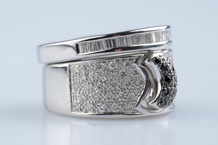 Bague 53 Bague large en or blanc 18K pavée de diamants noirs et blancs 58 Facettes BG-31300005-107