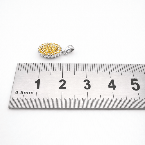 Pendentif Pendentif en or blanc 14 carats et diamants jaunes 58 Facettes Pendentif en or et diamants jaune