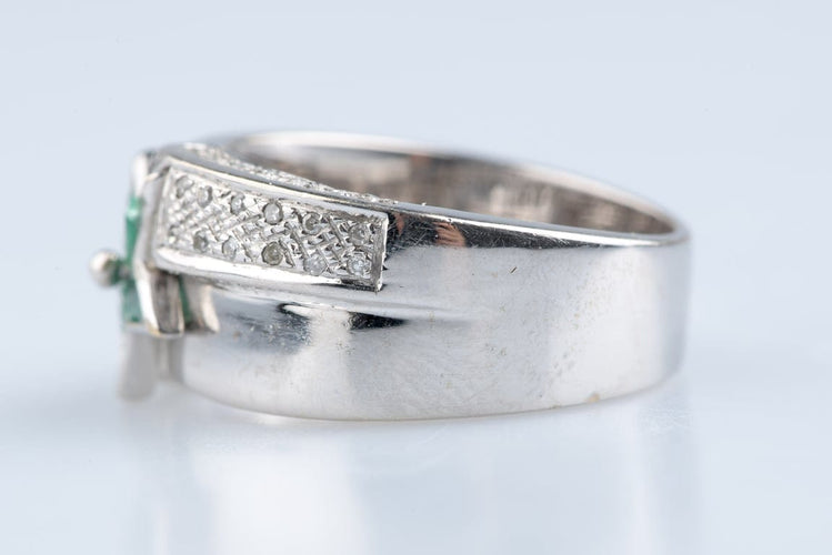 Bague 56 Bague étoile en or jaune et blanc 18K avec émeraude et diamants 58 Facettes BGETOIEM-107