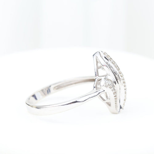 Bague 58 Bague en or blanc 18K à diamants baguette et brillants 58 Facettes 138314A