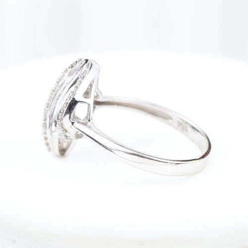 Bague 58 Bague en or blanc 18K à diamants baguette et brillants 58 Facettes 138314A