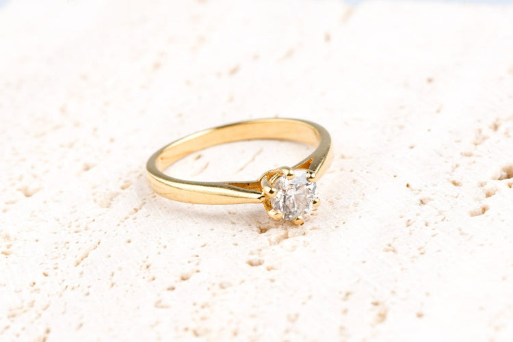 Bague 51 Bague solitaire en or jaune et blanc 18K avec diamant 58 Facettes BGALL50VS1-107