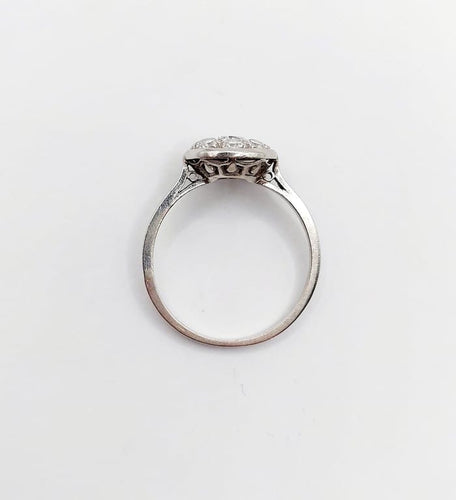 Bague 53 Bague marguerite Art déco en platine et diamants 0,55 ct 58 Facettes A06699