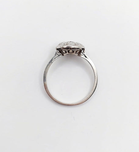 Bague 53 Bague marguerite Art déco en platine et diamants 0,55 ct 58 Facettes A06699