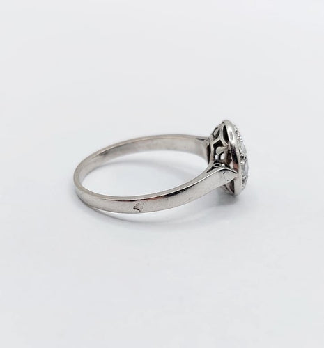 Bague 53 Bague marguerite Art déco en platine et diamants 0,55 ct 58 Facettes A06699