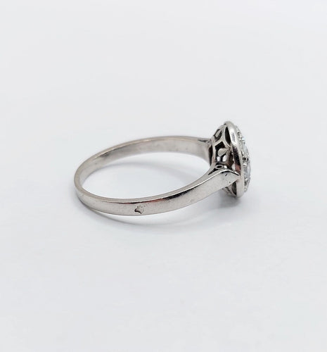 Bague 53 Bague marguerite Art déco en platine et diamants 0,55 ct 58 Facettes A06699