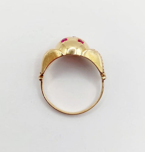 Bague 55.5 Bague dôme en or rose 18k aux rubis synthétiques, circa 1950 58 Facettes A06700