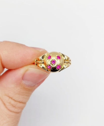 Bague 55.5 Bague dôme en or rose 18k aux rubis synthétiques, circa 1950 58 Facettes A06700