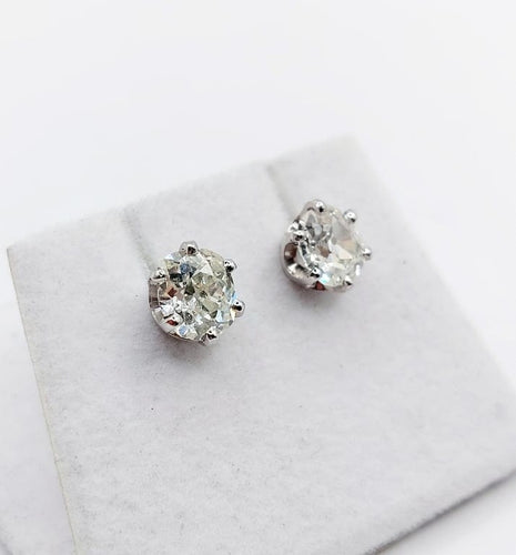 Boucles d'oreilles Puces d’oreilles en or blanc 18k avec diamants taille ancienne 2,00 ct 58 Facettes A06701