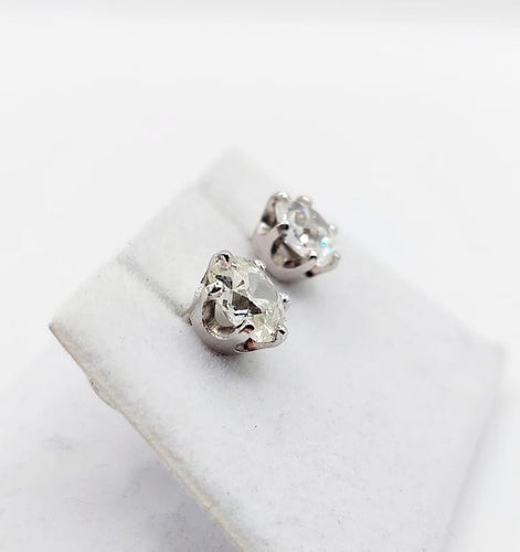 Boucles d'oreilles Puces d’oreilles en or blanc 18k avec diamants taille ancienne 2,00 ct 58 Facettes A06701