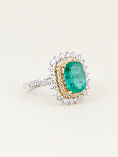 Bague 53 Bague or blanc émeraude 2,17 carats entourage diamants 58 Facettes 1214.3