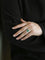 Bague 53 Bague or blanc émeraude 2,17 carats entourage diamants 58 Facettes 1214.3