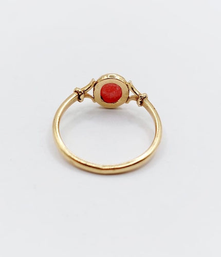 Bague 52 Bague Art déco en or 18k au cabochon de corail 58 Facettes A06719
