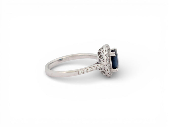 Bague 53 bague sertie saphir 1.33 ct & diamants 0.58 ct 53 en or blanc 3.15 gr 58 Facettes 273386