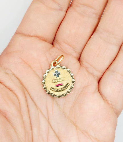 Pendentif Augis - Pendentif médaille d’amour en or rose 18k et rubis 58 Facettes A06726