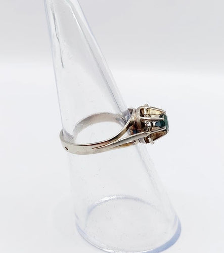 Bague 51 Bague solitaire Art déco en or blanc 18k et saphir 58 Facettes A01186