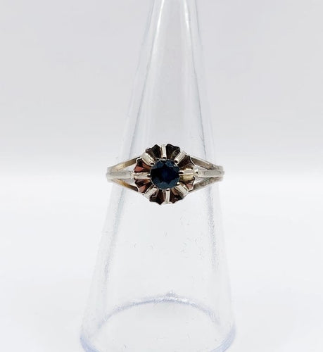 Bague 51 Bague solitaire Art déco en or blanc 18k et saphir 58 Facettes A01186