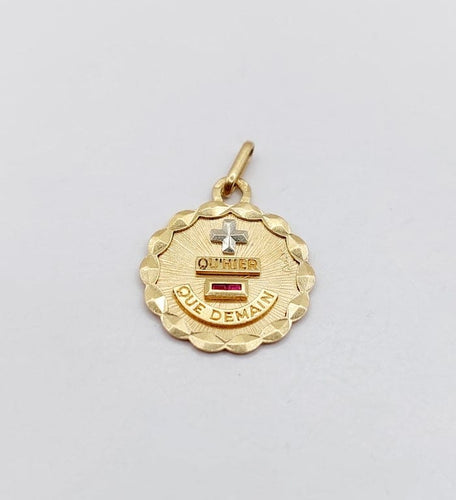 Pendentif Augis - Pendentif médaille d'amour 15 mm en or rose 18k et rubis 58 Facettes A06732